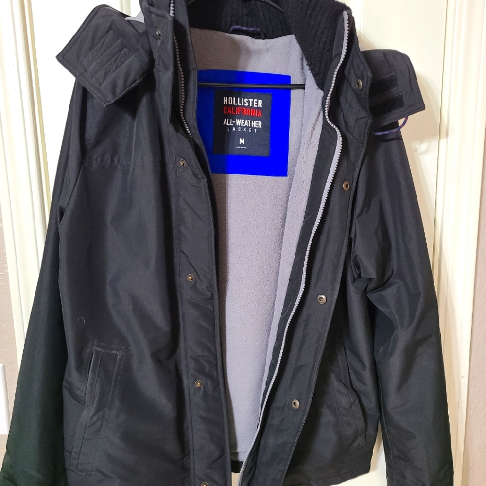 Hollister All Weather Winter Jacket Buy & Receive 1 Free Listing $20 & Under!